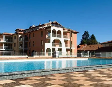 Sleeps 4 Pool *